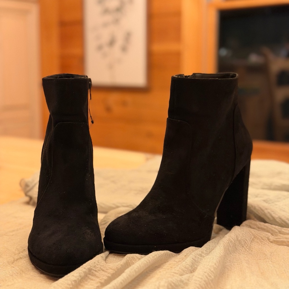 Forever 21 Black Heeled Boots